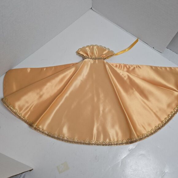 VTG Infant Of Prague Yellow Roses Coordinating Vestments Cape/Robe & Dress 10” L - Picture 13 of 16
